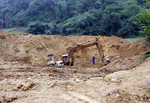 Nhiều doanh nghiệp phải chi phí 'bôi trơn' để có giấy phép khai khoáng